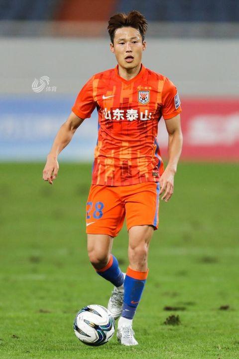 米兰-摔跤预选赛上演强强对话，云贵霹雳队大胜塞北天虎队，战术调整见效；球迷期待下一战的简单介绍