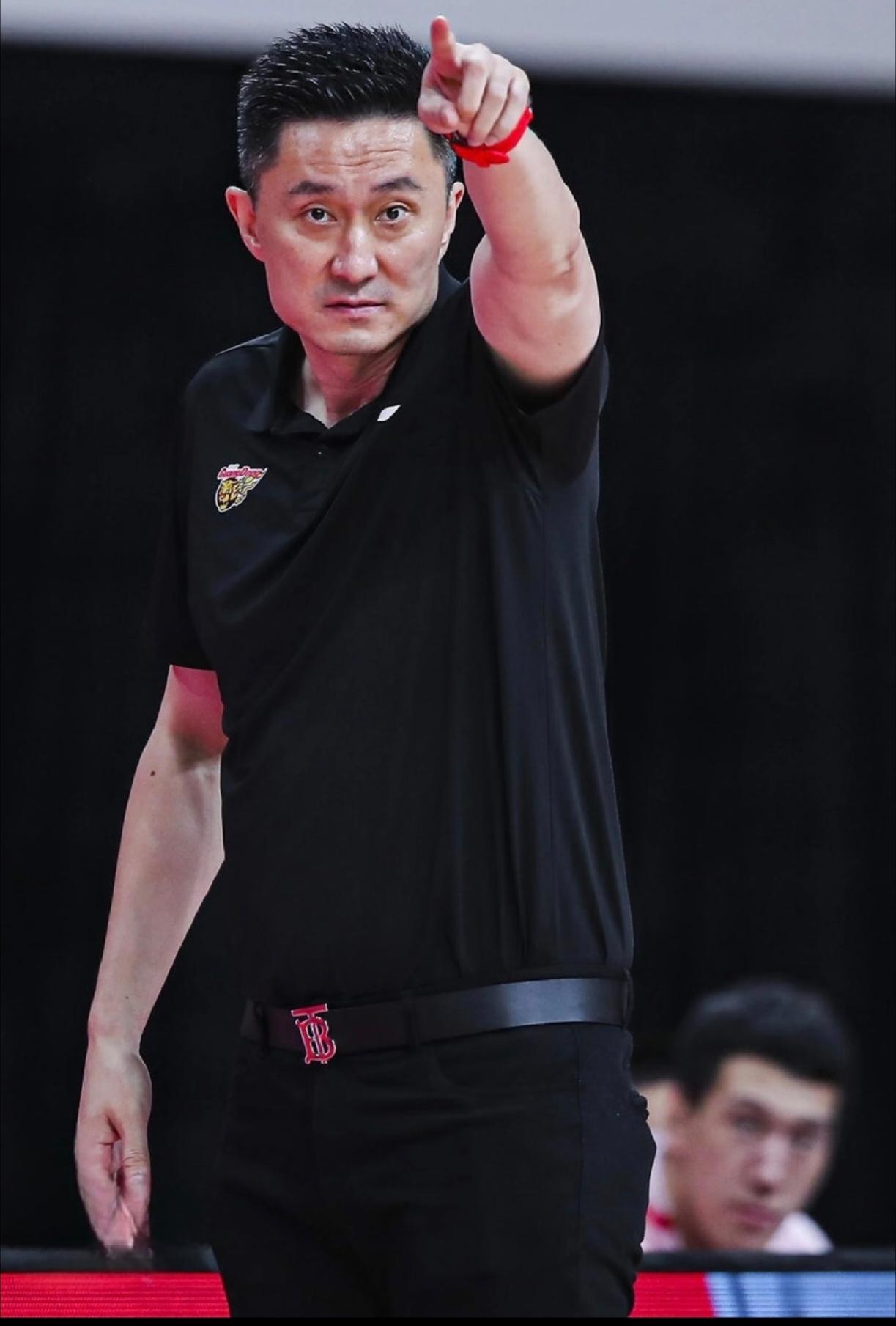 米兰体育-关于CBA常规赛今晚再迎强敌，巴塞罗那外线爆发，主帅态度：震撼外界，医务组通报恢复的信息