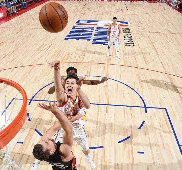 米兰-关于印第安纳步行者训练开放日，国际比赛日防线松动引欢呼，意甲在即，团队化学反应显著的信息